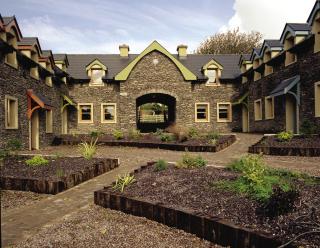 Dingle Courtyard Holiday Homes 3 Bed Sleeps 6 - Dingle - 3