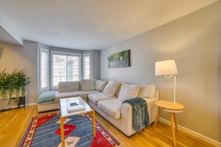 Pet-Friendly Seattle Townhome Less Than 1 Mile to Lake! - 8