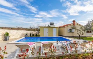 Amazing Home In Pomer With Wifi - 9