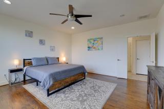 3-Story Home Near Museums, Nightlife & Downtown! - 1