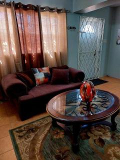 Comfort Cottage at the Grove - Mandeville - 3
