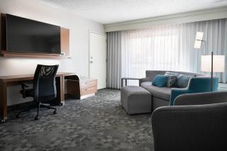 Courtyard by Marriott Las Vegas Convention Center - Las Vegas - 3