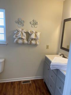 Pet- Friendly, & Close to Uptown - Charlotte - 1