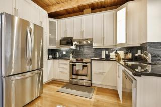 STUNNING condos on ST Denis - Montreal - 4