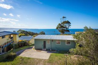 Sea Home With a View at Pambula Beach-Pet Friendly - Pambula Beach - 1