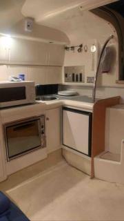 Barco con parking y duchas gratuitas - 5