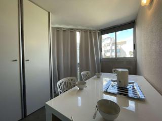Appartement 2 pièces avec loggia et piscine à 100m de la plage - Le Grau-du-Roi - FR-1-250-250 - 4