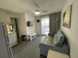 Appartement 2 pièces avec loggia et piscine à 100m de la plage - Le Grau-du-Roi - FR-1-250-250 - Le Grau-du-Roi - 2