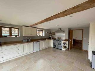 Charming Norfolk Barn Conversion in Barnham Broom - 8