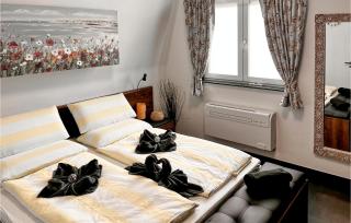 Stunning Home In Laureana Cto With Wifi - 5