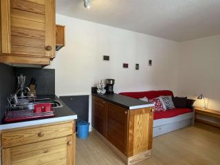 Studio 4 pers, pied de pistes à Chantemerle, Wi-Fi, proche commerces - FR-1-330E-49 - Serre Chevalier - 4