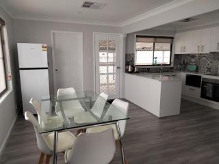 Birubi Beach House - Anna Bay - 4