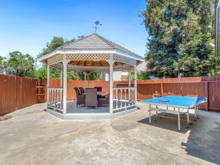 Home oasis with sauna, jacuzzi, pool & heated gazebo! - 3