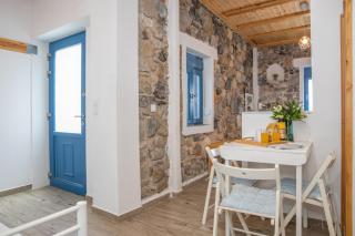 Melina Seafront Stone House - 6