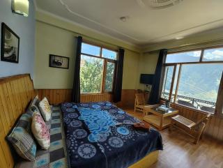 The East Ridge Cottage by Atrangiz Stays - 1