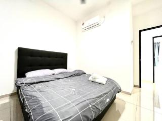 Urban Home-Swimming Pool-City Center - Malaca - 8