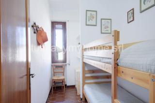 Vela, terrazza sul mare, 2 camere, clima e posto auto a soli 50 m dal mare! by Alfareal - 3