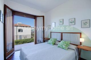 Vela, terrazza sul mare, 2 camere, clima e posto auto a soli 50 m dal mare! by Alfareal - 5