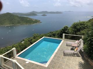 COCONUT BREEZE VILLA: MESMERIZING VIEWS, COOLING TRADEWINDS - Coral Bay - 9