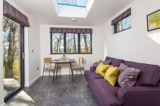 Snowdrop, Penruddock an Eco and dog friendly lodge with hot tub, 10 minutes to Lake Ullswater - 8