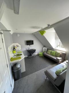 Rivendell Holiday Studios & Suite - 0