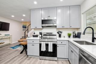 Wake Up to Ocean Views | Tower 9 Across from the Beach - 7