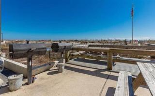 Island Winds West 477 by ALBVR - Beachfront, updated & beautiful! Just steps to the beach & Hangout! - Gulf Shores - 6
