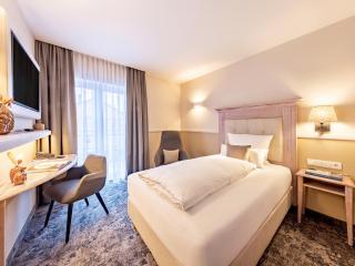 Landgasthof Hotel Gentner - Nuremberg - 9