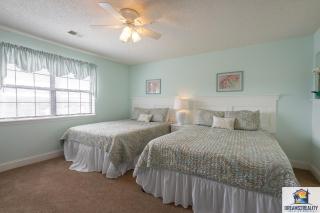 2BR Penthouse Condo - 2 Pools - Close to the Strip - Stairs Required - FREE TICKETS INCLUDED - FHE-17 - Branson - 4