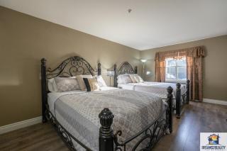 2BR Walk-In Condo - Near the 76 Strip - Pool - FREE TICKETS INCLUDED - CLC-6 - 6