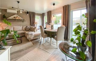 1 Bedroom Beautiful Home In Skene - Skene - 8