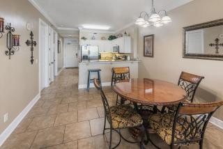 Island Royale 1002 by ALBVR - Come & relax at our beautiful beachfront condo in the heart of Gulf Shores! - Gulf Shores - 8