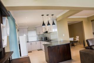 Ocean Breeze Beach House - Port Shepstone - 7