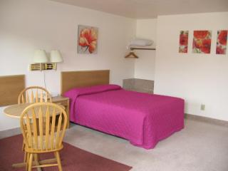 Little Bear Motel - 1
