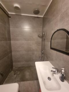 Cozy modern apartment - 1