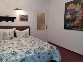 Strandvilla Hubertus Boltenhagen - H7 - Ferienwohnung Maisonette Apartment Kandinsky mit seitlichem Meerblick Parkplatz WLAN voll ausgestattete Küche Garten Grillplatz Waldbaden Familie Südlage - Boltenhagen - 8