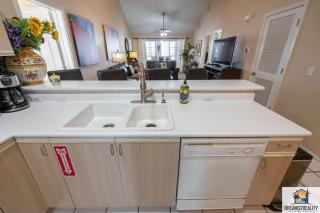 3 BR Condo - Near the Strip - Jacuzzi Tub - Stairs Required - FREE TICKETS INCLUDED - CH4-5 - Branson - 3