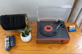 Green Meadow Getaway 2 BR Condo Near the 76 Strip - Stairs Required - FREE TICKETS INCLUDED - 3