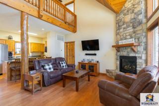 Forest Heights Lodge - 6BR - Pool Table - Near Silver Dollar City - FREE TICKETS INCLUDED - - Branson - 0