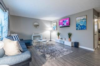 Vibrant & peaceful home in Atlanta with Pool Table by Deity Villas - Atlanta - 9