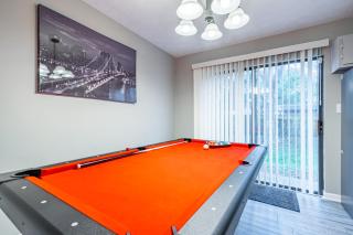 Vibrant & peaceful home in Atlanta with Pool Table by Deity Villas - Atlanta - 5