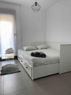 Apartamento con patio y Jacuzzi privado - 1