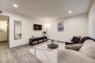 Trendy Midtown Apt, Walk to Shops & Sites, Pets Ok - Houston - 0