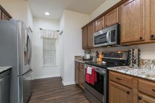 3BR Walk-In - Close to Attractions - FREE TICKETS INCLUDED - RL4-2 - Branson - 1