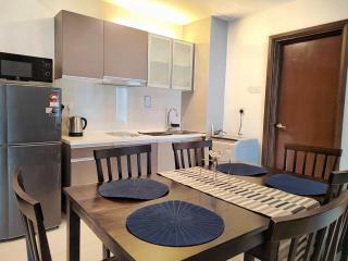 Regalia Suite & Residences (Infinity Pool with KL City View) - 4