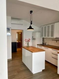 Seafront Apartment Strunjan - Strunjan - 3