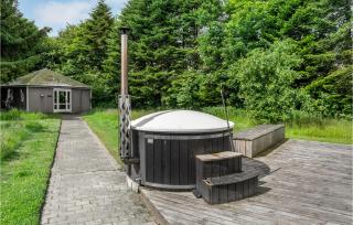 8 Bedroom Cozy Home In Henne - Henne - 9