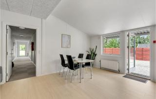 8 Bedroom Cozy Home In Henne - Henne - 3