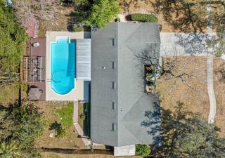 Spacious & Amazing Home w/ Big Pool and Patio - Brandon - 8