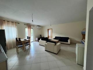 Lami Apartment rana e hedhur - 1